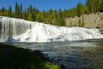 Wells Gray waterfall