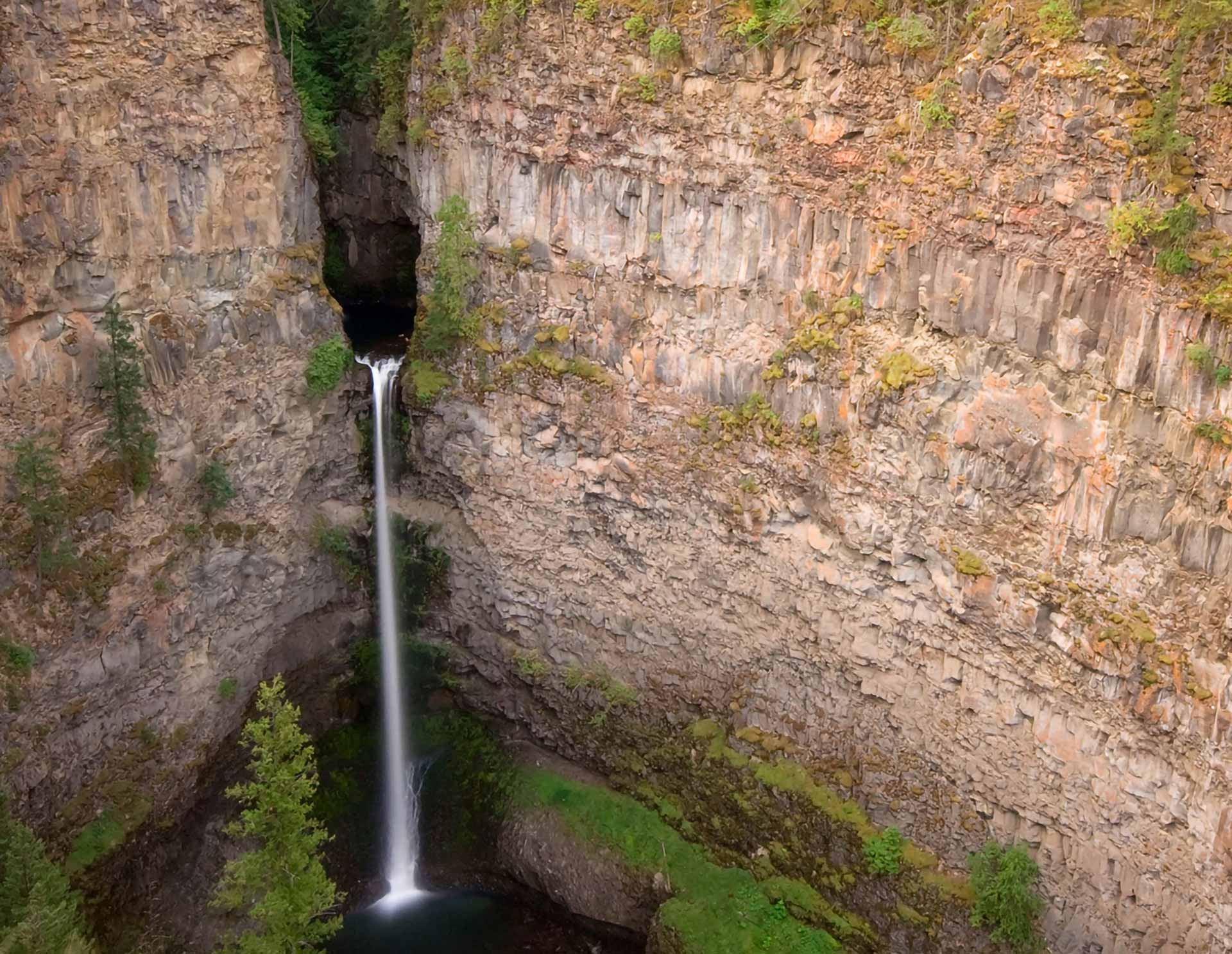 waterfalls footer: The Waterfalls of Wells Gray Provincial Park